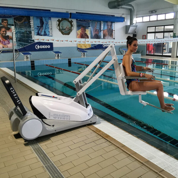 i-Swim Two Portable Pool Lift - Image 2