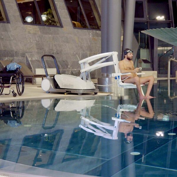 i-Swim Two Portable Pool Lift